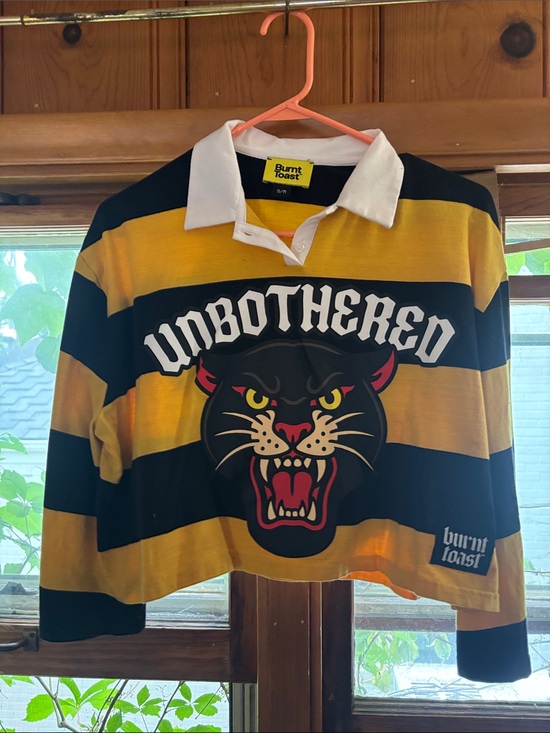 Tops - “unbothered” Crop top, long sleeved